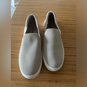 Old Navy Slip On Sneaker Shoes - Size 9.5